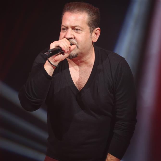 Χάρης Κωστόπουλος: Συγκινεί η ανάρτηση του γιου του έναν χρόνο μετά τον θάνατό του

