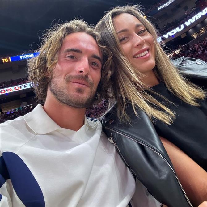 Στέφανος Τσιτσιπάς: Πήγε σε αγώνα NBA με την Πάουλα Μπαντόσα (φωτογραφία-βίντεο)
