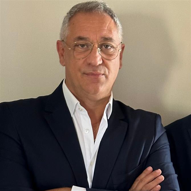 Συγκινεί ο Γιώργος Ντάβλας με το βίντεό του για τα Τέμπη