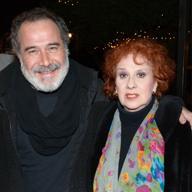 Θοδωρής Κατσαφάδος: Συγκινεί για τον χαμό της συζύγου του - "Η δουλειά μου με βοήθησε στο πένθος γιατί με ανάγκασε να βγαίνω από το σπίτι"