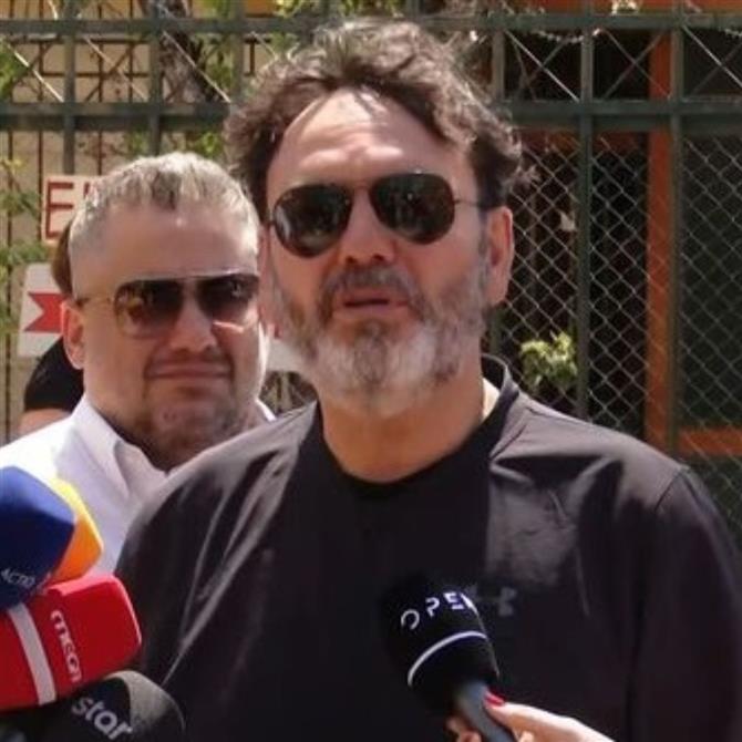 Στάθης Αγγελόπουλος: Ελεύθερος με περιοριστικούς όρους - "Η Μαρία είχε χτυπήσει στο ντουλάπι και το πλήρωσα εγώ"