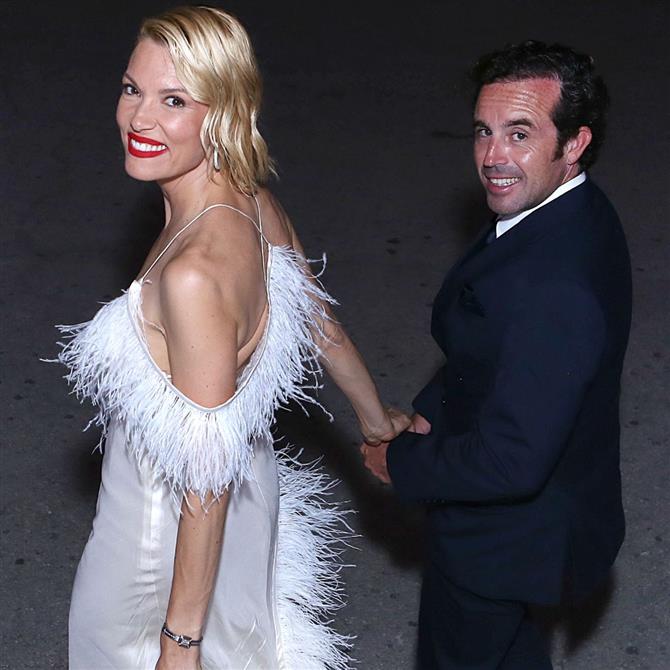 Βίκυ Καγιά: Η αποκάλυψη για τον γάμο της με τον Ηλία Κρασσά στο Παρίσι - "Δεν ήξερα ότι θα παντρευτούμε. Ούτε κουφέτα δεν είχαμε"