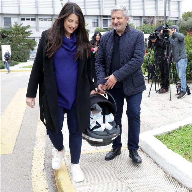 Γιώργος Πατούλης: Η πρώτη ανάρτηση μετά το εξιτήριο της Νάνσυς Κοιλού από το μαιευτήριο με τον νεογέννητο γιο τους