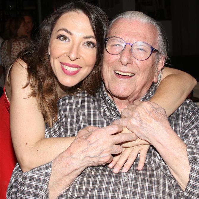 Αλίκη Κατσαβού: Δημοσίευσε την πρώτη φωτογραφία που έβγαλε με τον Κώστα Βουτσά - "Η ζωή έγραφε το δικό της σενάριο"