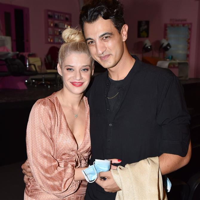 Δήμος Αναστασιάδης για Τζένη Θεωνά: "Εγώ κοιτάω η γυναίκα μου να είναι ευτυχισμένη…"

