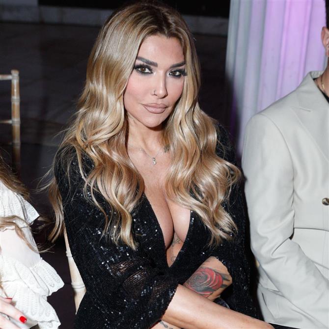 Αγγελική Ηλιάδη: Ο γιος της, Μπάμπης έγινε 20 ετών - Η θεματική τούρτα & οι τρυφερές ευχές! "Σε λατρεύω, πάντα δίπλα σου"

