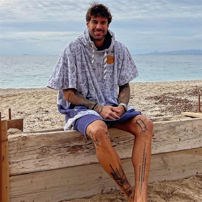 Γιώργος Πρίντεζης: Βάφτισε τη δεύτερη κόρη του στην Αίγινα 
