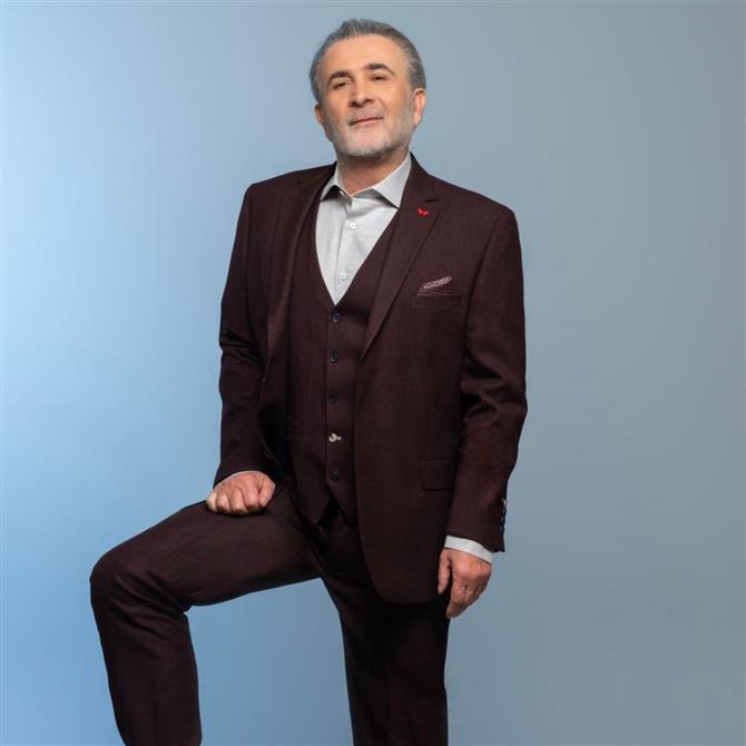 Λάκης Λαζόπουλος: "Είναι η καινούργια μου παρτενέρ και είναι η συνέχεια των γυναικών που ήταν παρτενέρ μου"
