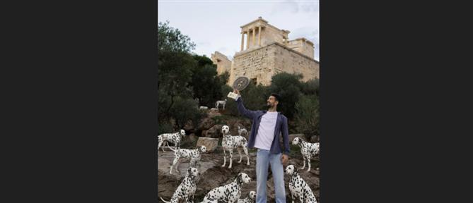 Τζόκοβιτς: Δεν θα μπορούσα να πανηγυρίσω 101 τρόπαια χωρίς δαλματίας