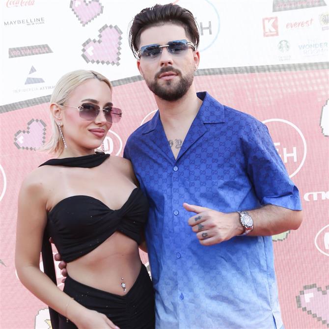 FΥ – Αλεξία Κεφαλά: "Θέλαμε ο γάμος μας να είναι κλασικός και να αποπνέει ρομαντισμό"