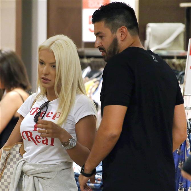 Στέλλα Μιζεράκη: Η συγκινητική ανάρτηση για τα έξι χρόνια από τον θάνατο του Πάνου Ζάρλα - "Σαν σήμερα θα γιορτάζαμε τα γενέθλιά σου"