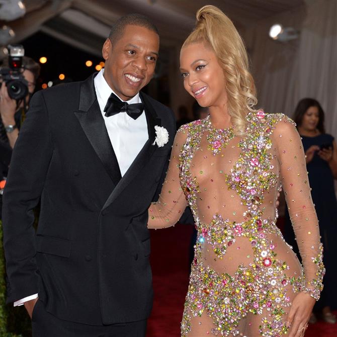 Jay-Z: Έκανε έκπληξη στη Μπιγιονσέ σε συναυλία της στο Παρίσι! Η on stage εμφάνισή τους