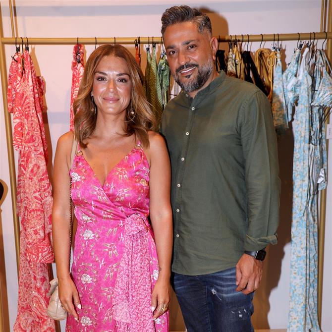 Βάσω Λασκαράκη: Το υπέρλαμπρο χριστουγεννιάτικο δέντρο που στόλισε με την κόρη της, Εύα & τον Λευτέρη Σουλτάτο (Φωτο)