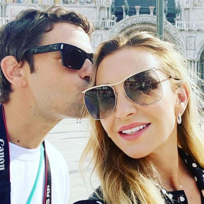 Αποστόλης Τότσικας & Ρούλα Ρέβη: Επέτειος γάμου για το ζευγάρι - Η μακροσκελής ανάρτηση της φωτογράφου