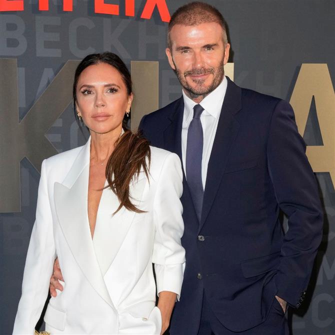 Ντέιβιντ & Βικτόρια Μπέκαμ: Υποδέχθηκαν το 2025 με ένα τρυφερό φιλί