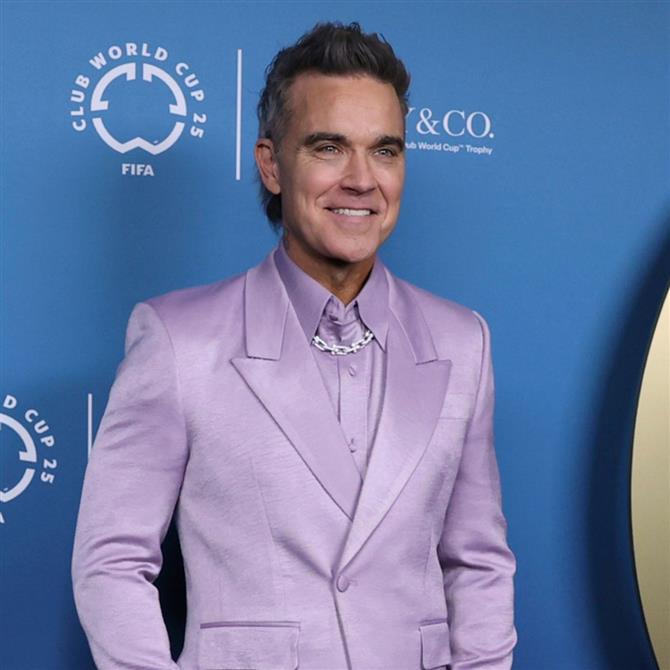 Ρόμπι Γουίλιαμς: Έφθασε το ρεκόρ των Beatles με 15 άλμπουμ στην κορυφή του βρετανικού chart