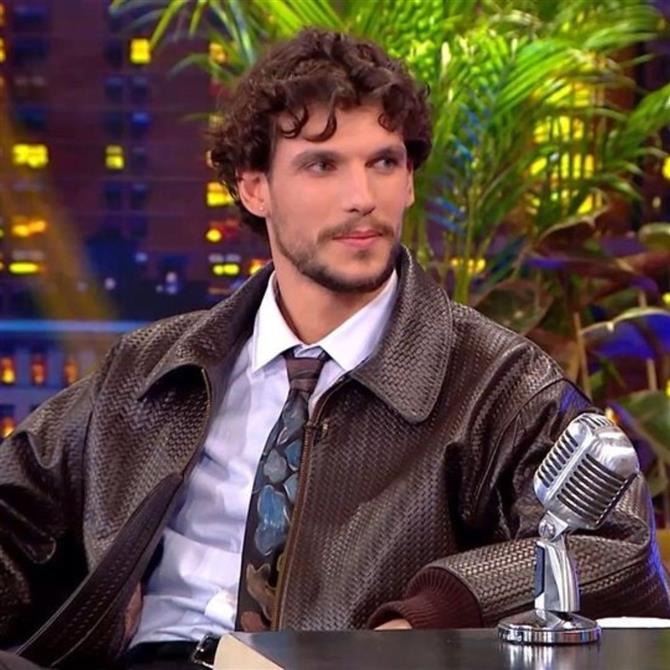 Βασίλης Μίχας: Το απίστευτο σκηνικό που έζησε στην Κίνα - "Πιαστήκαμε στα χέρια και με δάγκωσε…"
