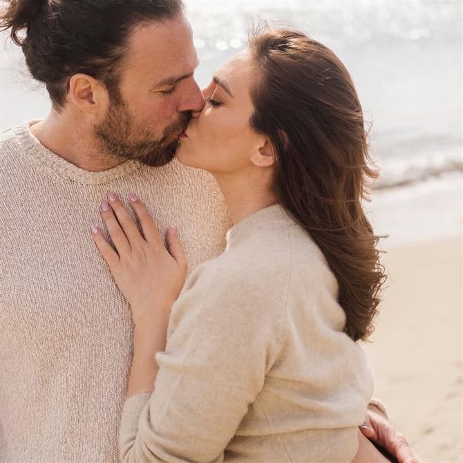 Έγκυος η Ευρυδίκη Βαλαβάνη: Οι πρώτες φωτογραφίες με φουσκωμένη κοιλιά