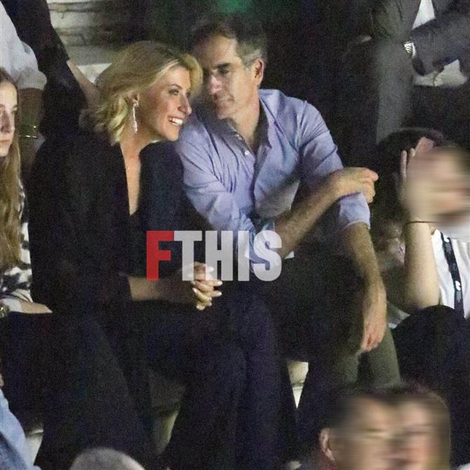 Paparazzi! Σία Κοσιώνη & Κώστας Μπακογιάννης: Βραδινή έξοδος για το ζευγάρι