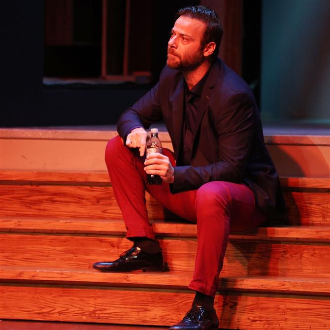 Ορέστης Τζιόβας: "Η εξωτερική μου εμφάνιση πολλές φορές ήταν εμπόδιο στην καριέρα μου"