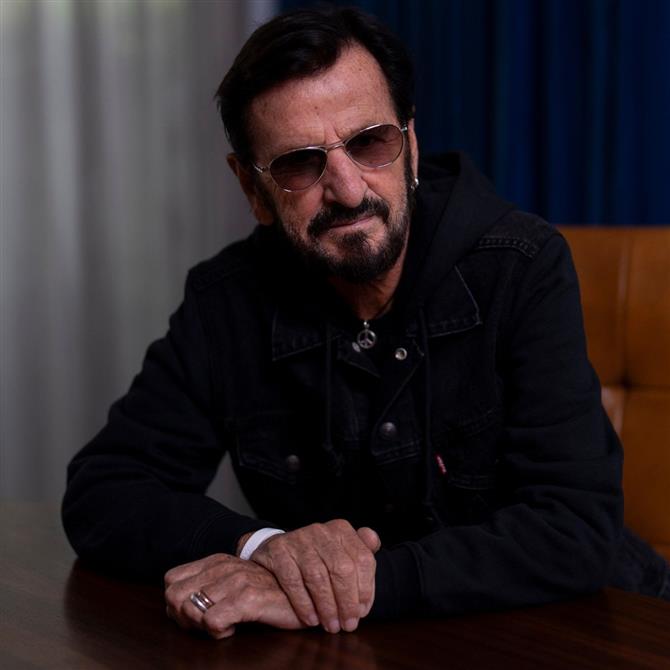 Ο Ρίνγκο Σταρ έστειλε μήνυμα "ειρήνης και αγάπης" για το νέο βραβείο Grammy των Beatles
