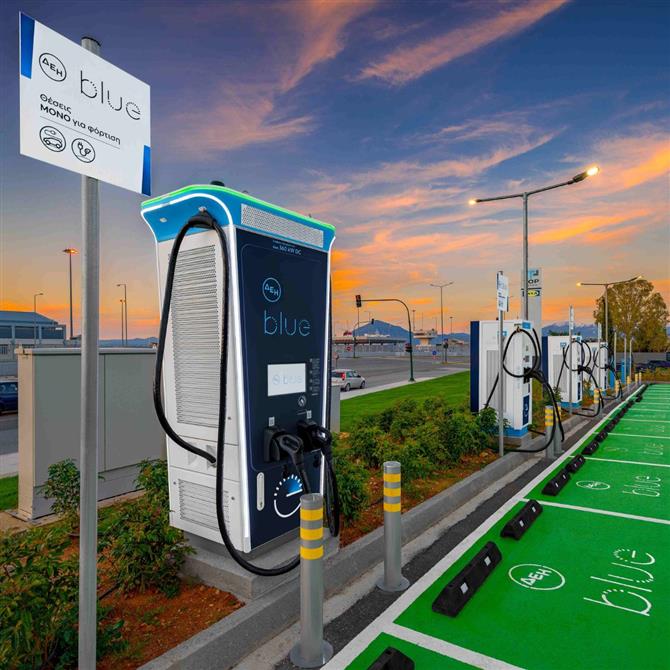 ΔΕΗ blue: Στην Πάτρα το πιο ισχυρό Hub φόρτισης της Ελλάδας με συνολική ισχύ 1,2 MW