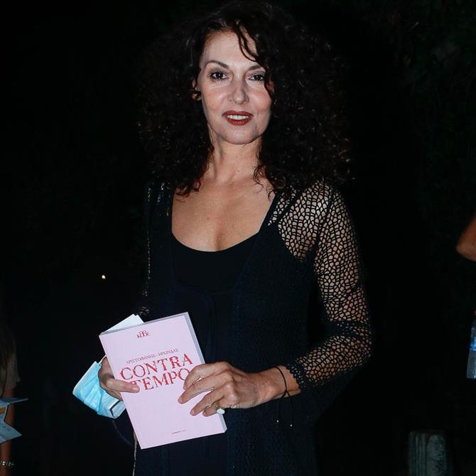 Δήμητρα Παπαδήμα: "Υπήρξα αυτοκαταστροφική, πήγαινα στο μπαλκόνι για να πηδήξω πιστεύοντας ότι δεν πρόκειται να πάθω τίποτα"
