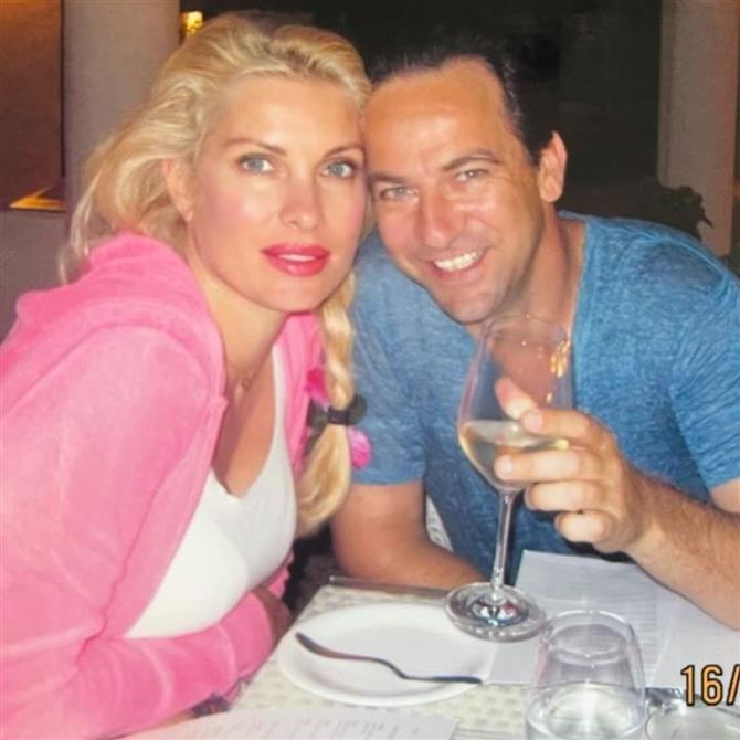 Ελένη Μενεγάκη: Οι αδημοσίευτες φωτογραφίες και οι ευχές για τα γενέθλια των αγαπημένων της προσώπων
