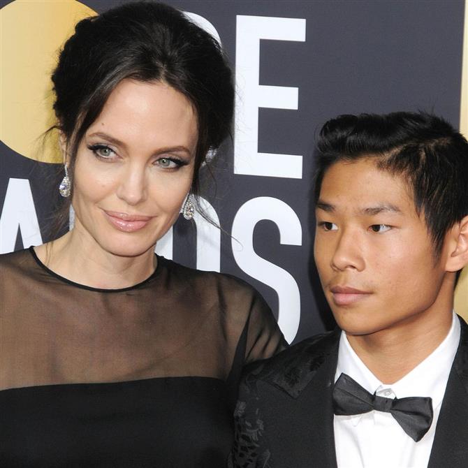 Αντζελίνα Τζολί: Έβαλε τον γιο της να υπογράψει συμβόλαιο, ότι θα φοράει πάντα κράνος μετά τα διαδοχικά τροχαία του