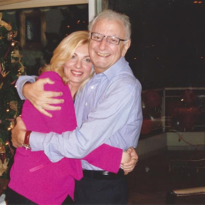 Κώστας Χαρδαβέλλας: Η συγκινητική ανάρτηση της συζύγου του για τα Χριστούγεννα μακριά του - "Η απουσία του, είναι η πιο ισχυρή παρουσία"