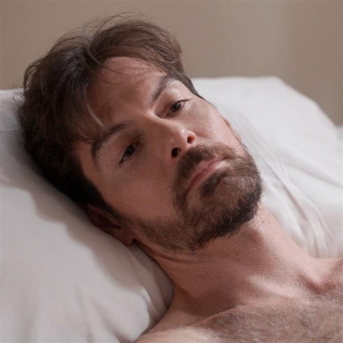 Grand Hotel: Ο Πέτρος στο νοσοκομείο, επαναλαμβάνει μία μόνo λέξη, "Αλίκη"...