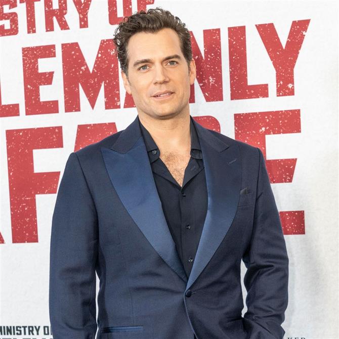 Χένρι Καβίλ: Η τεράστια αλλαγή στα μαλλιά του μαγνήτισε τα βλέμματα στο 71ο Φεστιβάλ Κινηματογράφου στην Ιταλία