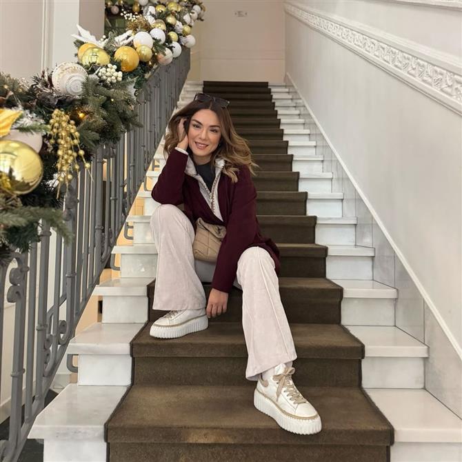 Βάσω Λασκαράκη: Η φωτογραφία με τον Λευτέρη Σουλτάτο και τα παιδιά τους από το πρωτοχρονιάτικο ρεβεγιόν