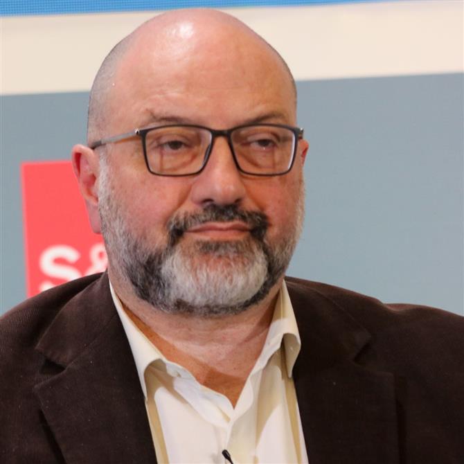 Σάκης Αρναούτογλου: "Ντρεπόμουν να κυκλοφορήσω στον δρόμο, να πάω στην ΕΡΤ3 - Ποτέ δεν ισχυρίστηκα κάτι τέτοιο"