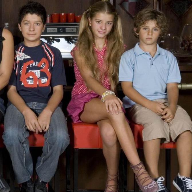 Ευτυχισμένοι Μαζί: Φίφη, Θανάσης και Γιαννάκης χορεύουν μαζί 16 χρόνια μετά το τέλος της σειράς
