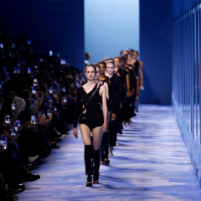 Dior: Ο οίκος ταξιδεύει στο Κιότο για την επίδειξη της συλλογής Φθινόπωρο 2025	