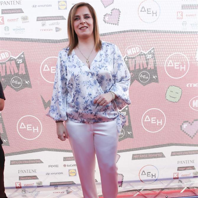 Γωγώ Τσαμπά: Άγριο ξύλο σε πανηγύρι που τραγουδούσε στην Αιτωλοακαρνανία (Βίντεο)