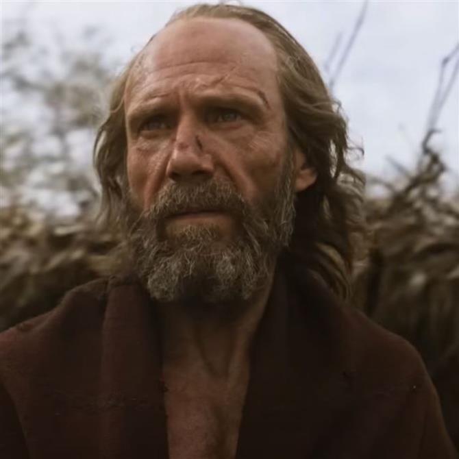 Η Επιστροφή: Κυκλοφόρησε το πρώτο συγκλονιστικό τρέιλερ με τον Ρέιφ Φάινς στον ρόλο του Οδυσσέα
