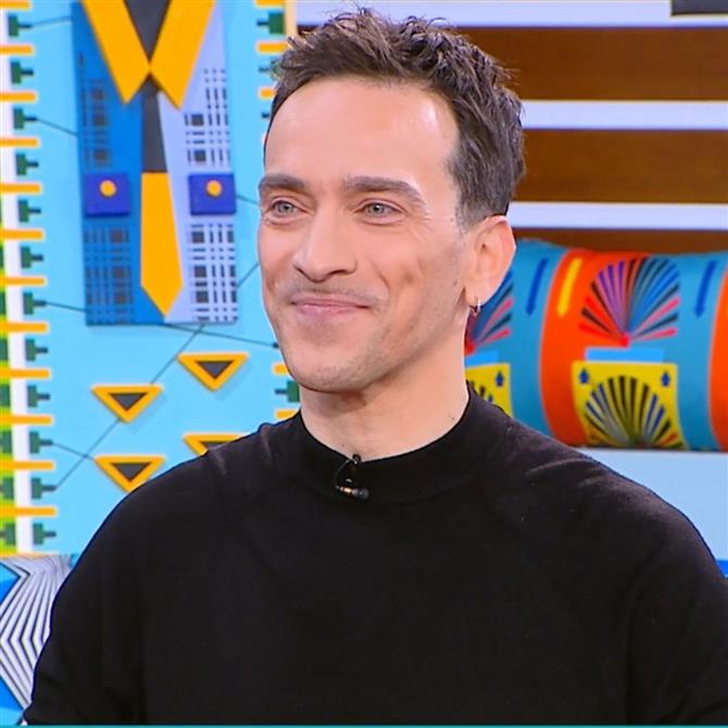 Δημήτρης Σαμόλης: Η συγκλονιστική εξομολόγηση για τον πατέρα του - "Ήταν πολύ πικρό ότι με αποδέχτηκε όταν με αποδέχτηκε και το ευρύ κοινό"