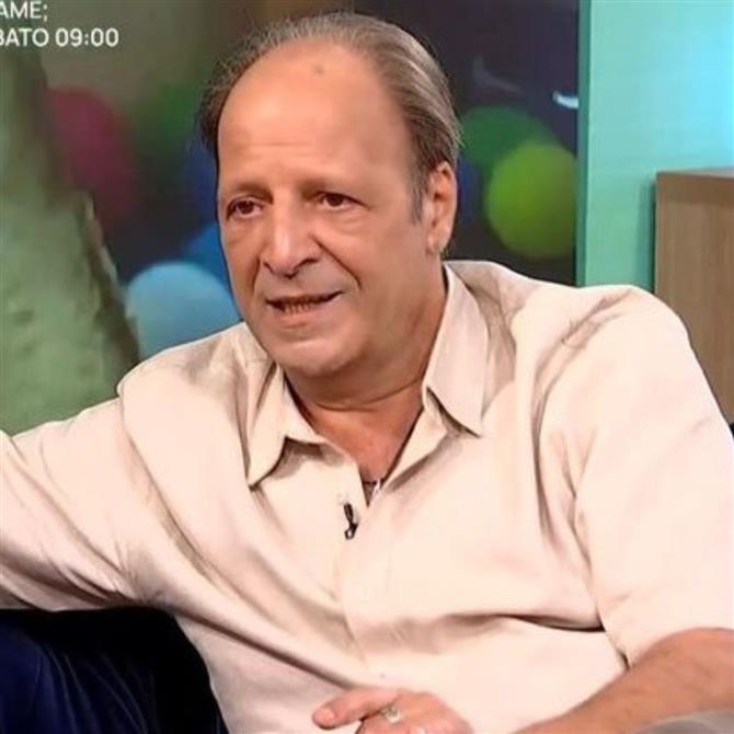 Δημήτρης Αποστόλου για "Δύο Ξένους": "Ο Αλέξανδρος Ρήγας αντέδρασε στη Δέσποινα Βανδή"