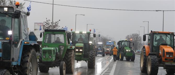 Χαλκιδική: Στον κόμβο της Τρίγλιας συγκεντρώνονται αγρότες και κτηνοτρόφοι