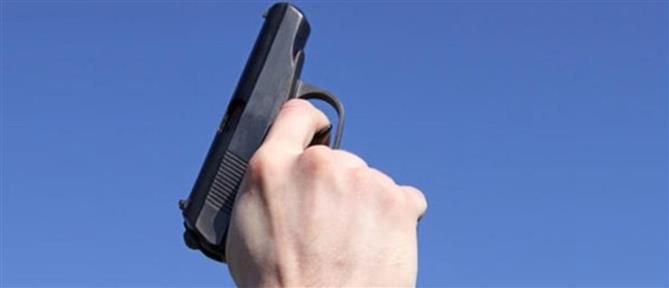 Κατατέθηκε στη Βουλή η τροπολογία που αυστηροποιεί τις ποινές για τα όπλα -  Τι προβλέπεται για παράνομη οπλοκατοχή και μπαλοθιές