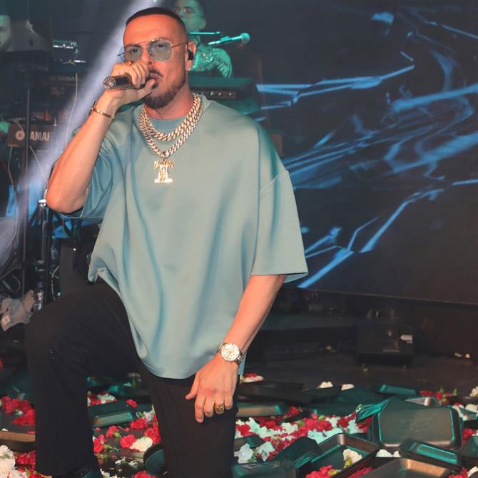 Νίκος Βουρλιώτης: "Δεν έχει χρειαστεί να το απαγορεύσω στην κόρη μου - Έχει αναπτύξει αισθητικό κριτήριο"