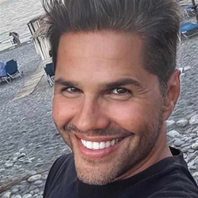 Γιώργος Τσαλίκης: Η ανάρτηση για τα γενέθλια του γιου του, Βασίλη - "Ήρθες στη ζωή μας με τον πιο περιπετειώδη τρόπο...ασθενοφόρα, τροχαία, αγωνία"