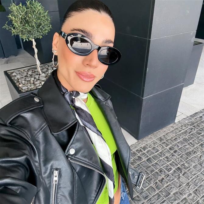 Ήβη Αδάμου: Η ανάρτηση με την κόρη της, Ανατολή στο σετ του νέου της βίντεο κλιπ