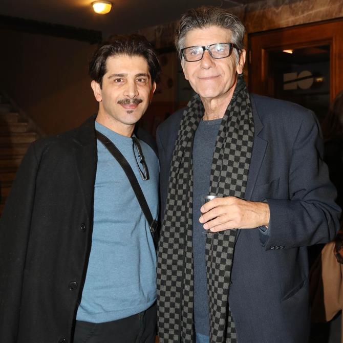 Χρήστος Σπανός: "Για πολλά χρόνια μετά το Άκρως Οικογενειακόν, έπαιρνα τηλέφωνο τον Γιάννη Μπέζο και του ζητούσα..."