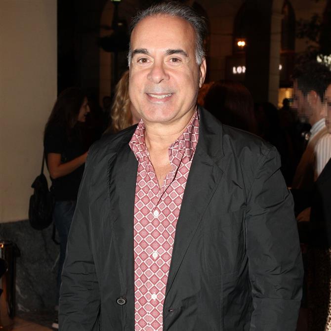 Φώτης Σεργουλόπουλος: Συγκινήθηκε με την έκπληξη του 11χρονου γιου του! "Το αφιερώνω στον αγαπημένο μου μπαμπά"