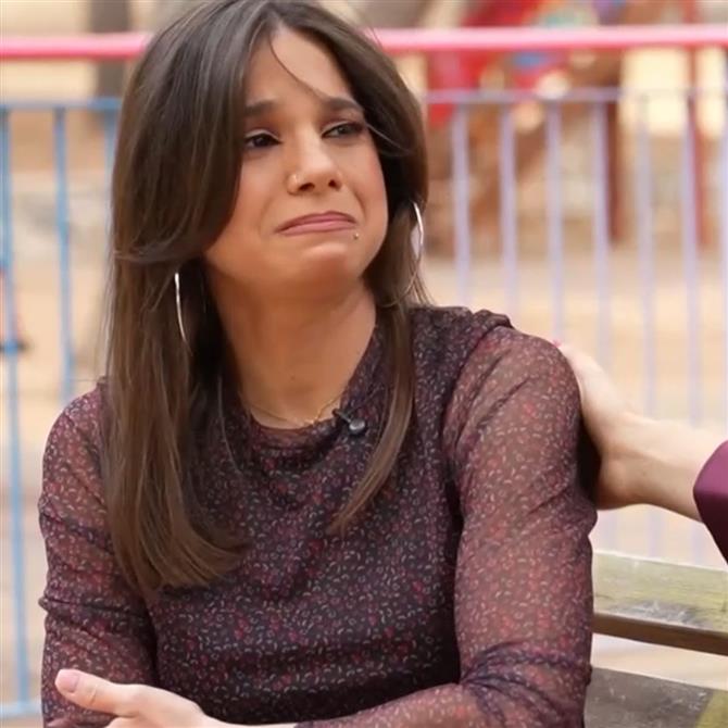 Κωνσταντίνα Λιναρδάτου: Η ηθοποιός ξέσπασε on camera σε κλάματα για τον γιο της - "Το βίωνα πολύ δύσκολα"