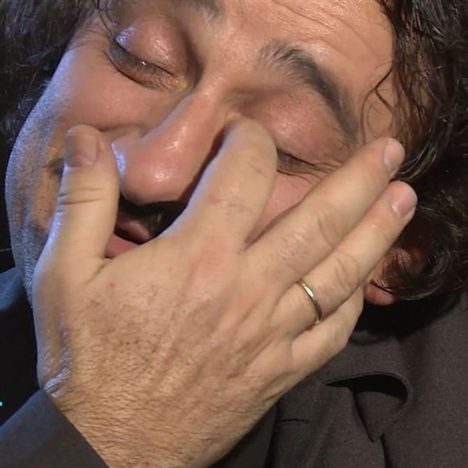 Βασίλης Χαραλαμπόπουλος: "Λύγισε" ο ηθοποιός - "Υπάρχει πλέον στο σύμπαν και τον θεωρώ φύλακα άγγελό μου..."