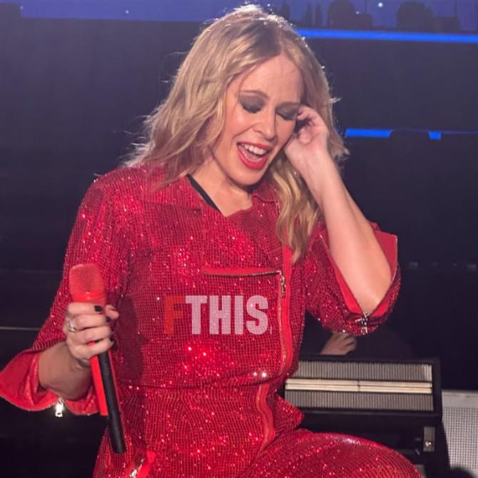 Κάιλι Μινόγκ: Εντυπωσίασε το κοινό στη συναυλία της στην Αθήνα (Βίντεο FTHIS)